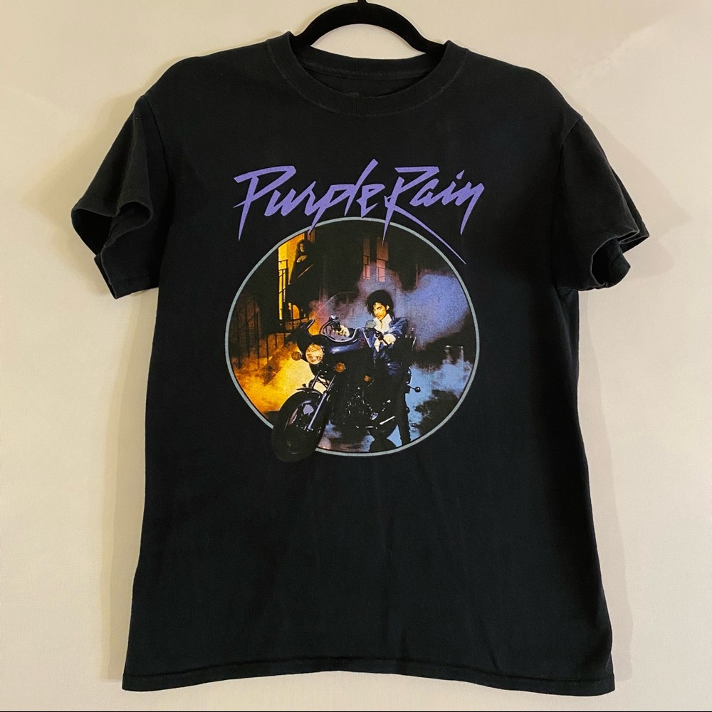 Prince “Purple Rain” tee size small